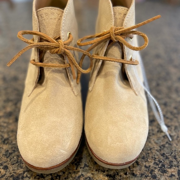 Sperry Shoes - NWOT Sperry Harlow Suede Wedge Ankle Boots Size 10M